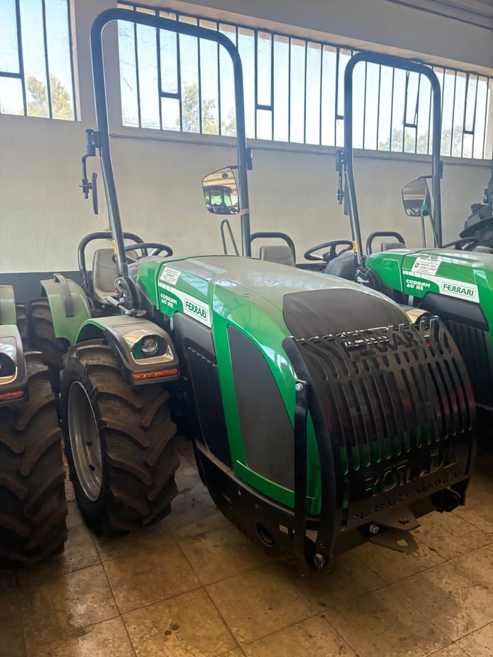 Trator Ferrari COBRAM 60 AR / RS novo